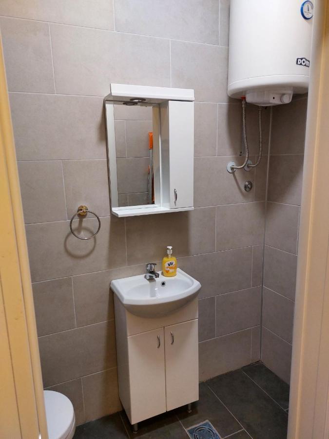 Jez Appartement Belgrado Buitenkant foto