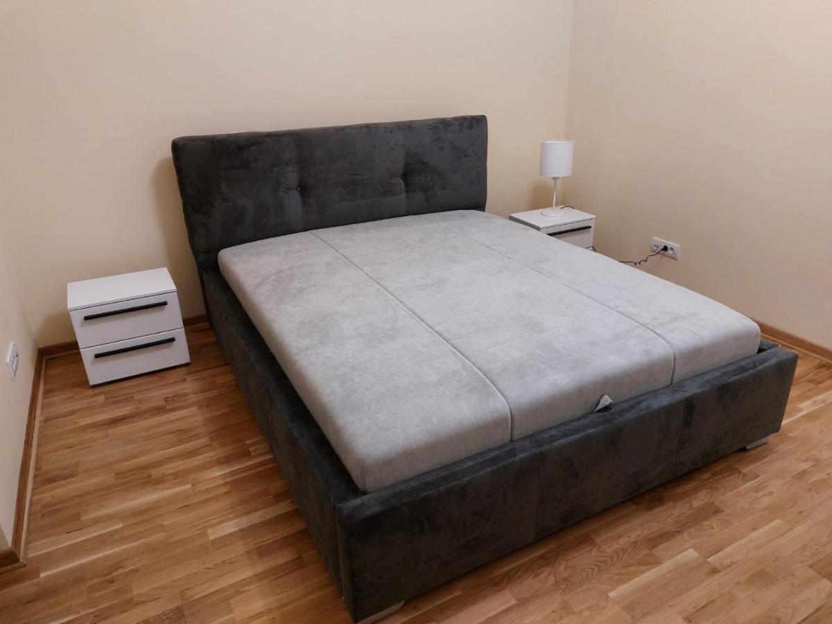 Jez Appartement Belgrado Buitenkant foto