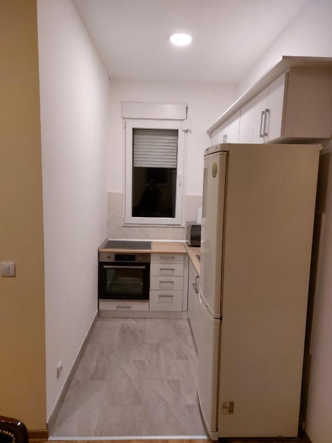 Jez Appartement Belgrado Buitenkant foto